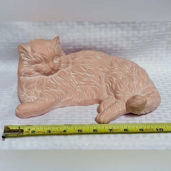 Decorative Ceramic Persian Cat Figurine - Elegant Shelf Accent - Picture 6 of 7